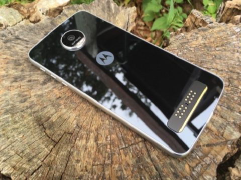 Sul Moto Z Play sarà installabile l' Hasselblad 