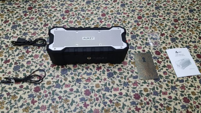 Contenuto confezione Aukey SK-M12