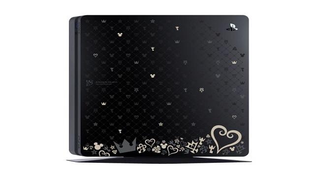 Per celebrare l'uscita di Kingdom Hearts HD 2.8, Sony sta rilasciando una speciale Playstation 4 a tema Kingdom Hearts in Giappone.