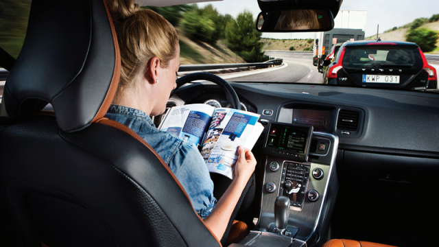 Auto senza pilota: Google Vs Uber