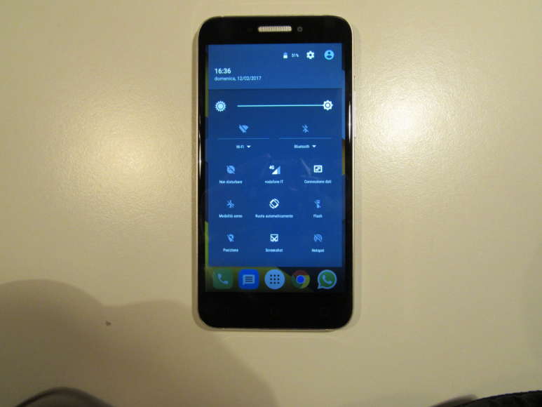 Alcatel Shine Lite: la nostra recensione completa