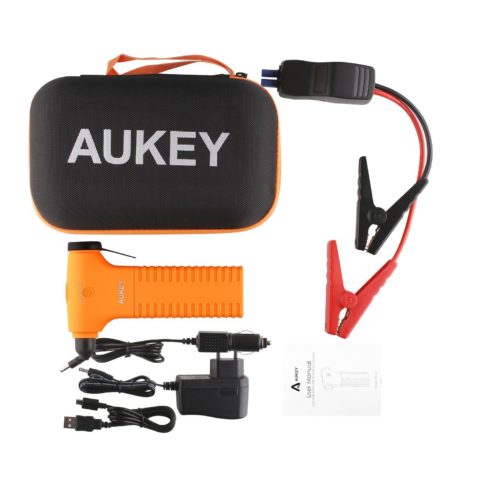 Recensione avviatore di emergenza per auto Aukey, con martello di emergenza
