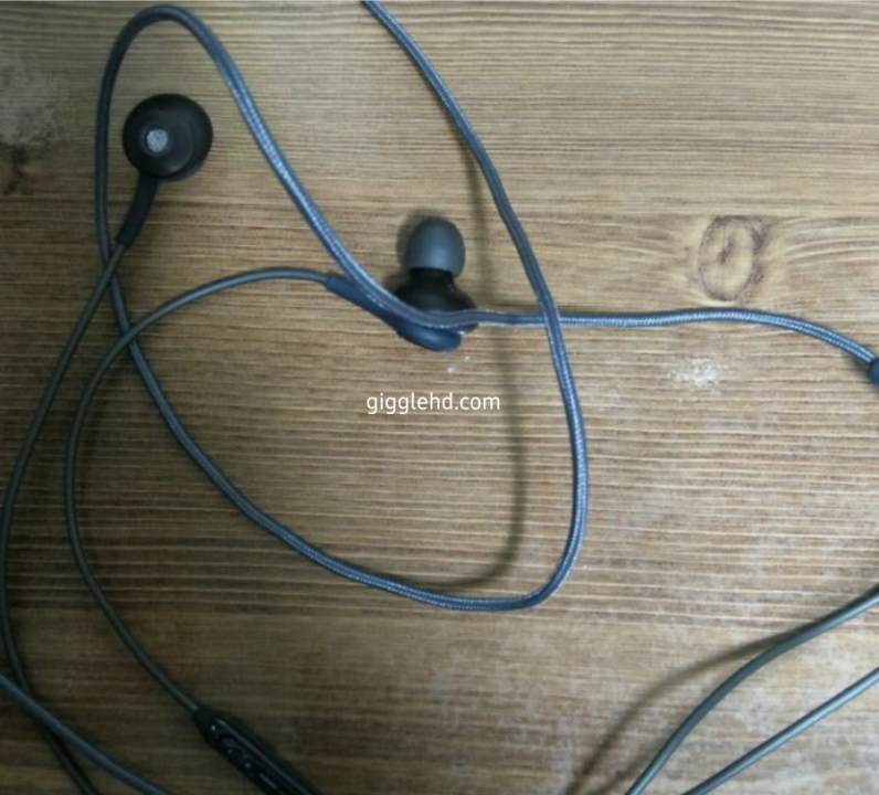 AKG