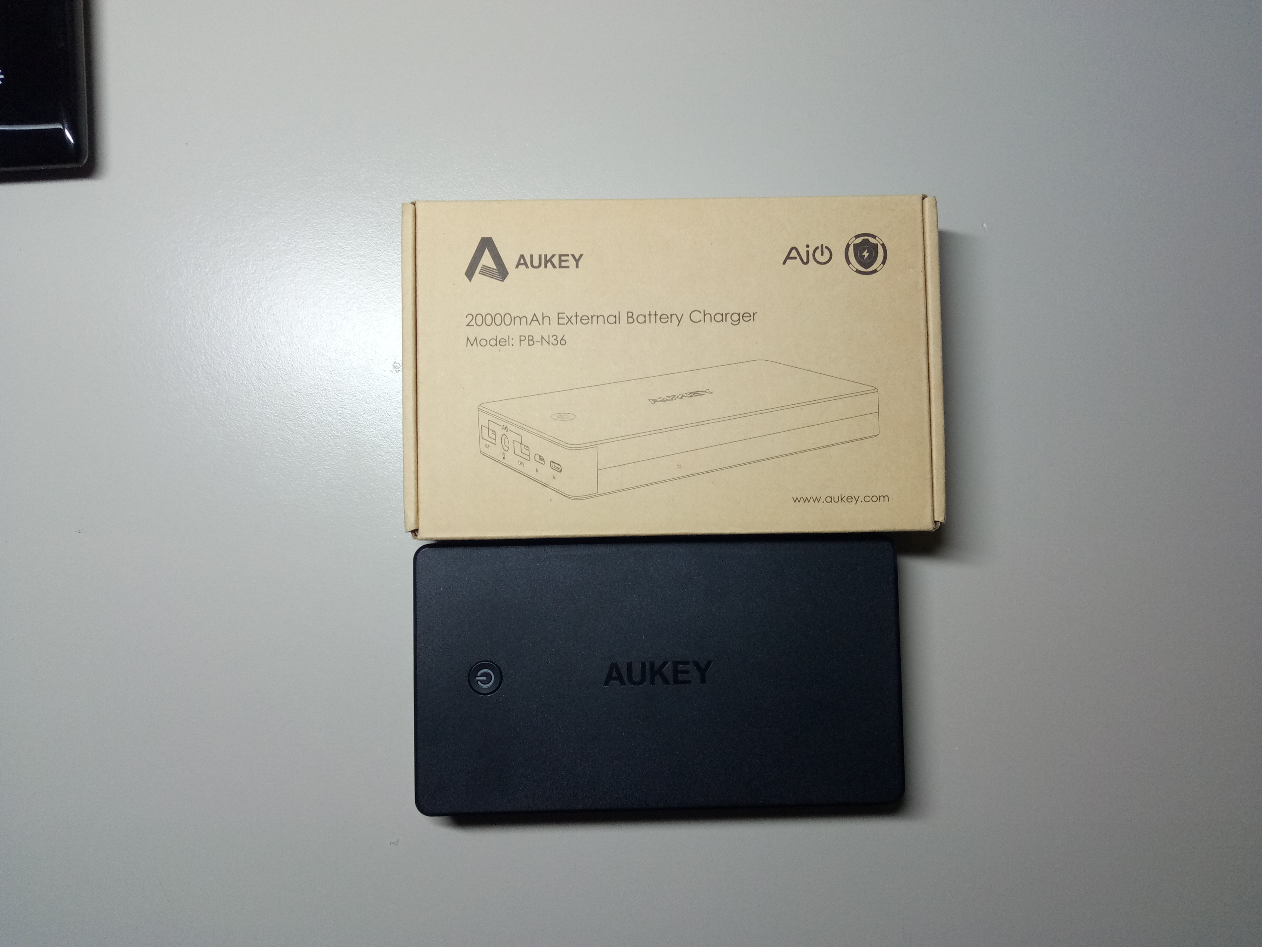 Recensione powerbank Aukey PB-N36 20000mAh, un mostro di capienza