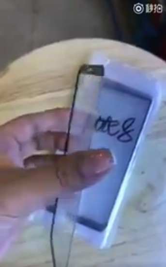 Galaxy Note 8, il pannello anteriore si mostra in un video: 6.3 pollici confermati?