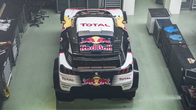 Peugeot presenta la nuova 3008DKR Maxi per il Rally Dakar 2018