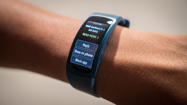 Gear Fit 2