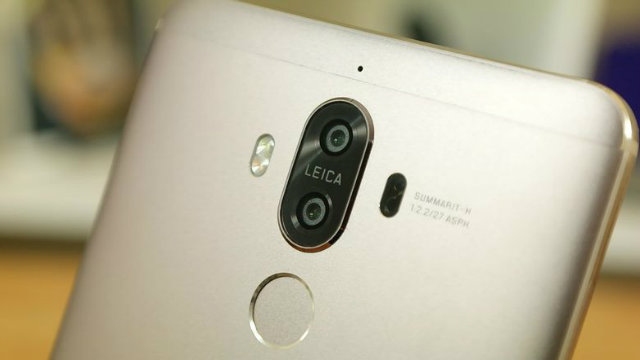 IIl nuovo "full-screen" Huawei Mate 10 sarà "più potente" di iPhone 8
