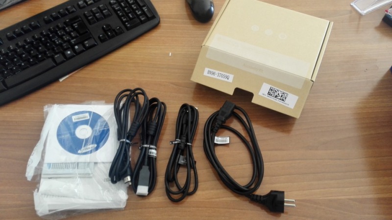 Samsung U28E850