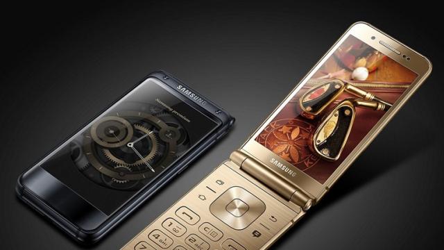 http://www.gsmarena.com/smg9298_flip_phone_manual_pops_up_on_samsungs_website-news-26083.php