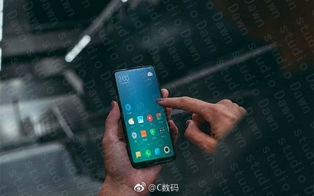 Un misterioso smartphone Meizu senza bordi compare online