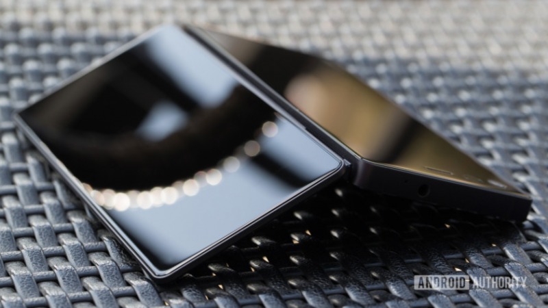 ZTE potrebbe presentare il primo smartphone pieghevole