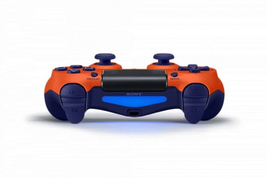 PS4: ecco il nuovo controller Sunset Orange