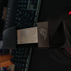 Asus RoG Strix Fusion 300: