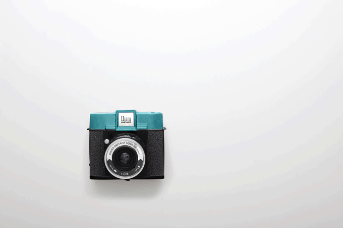 Diana Instant Square