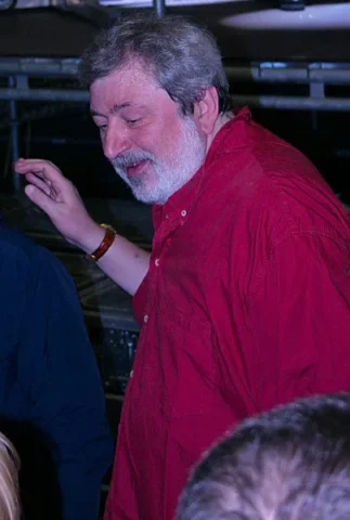 Addio a Francesco Guccini: il cantautore e leggenda della musica italiana si è spento a 86 anni optimized